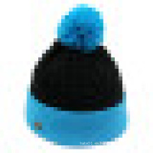 Gorro de punto con POM POM NTD001